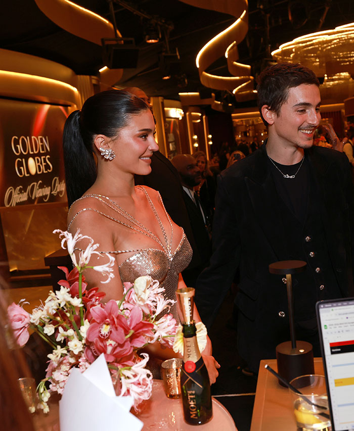Timothée Chalamet Cuts Kylie Jenner Out Of Golden Globes Post After Their Fight Was Exposed Timothée Chalamet Cuts Kylie Jenner Out Of Golden Globes Post After Their Fight Was Exposed