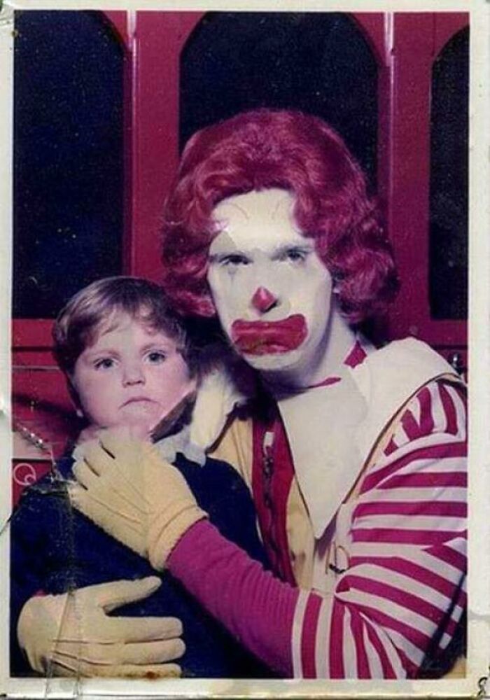 27 Creepy Old-School Photos That Feel Slightly Cursed (New Pics)