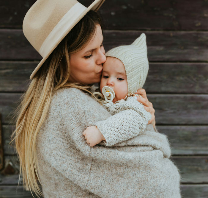 Cousin With Cancer Wants To Borrow Baby To Experience Motherhood: “It’s Really Creepy” Cousin With Cancer Wants To Borrow Baby To Experience Motherhood: “It’s Really Creepy”