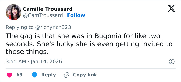 Alicia Silverstone “Glitching” At The Golden Globes Goes Viral As Past Controversies Resurface