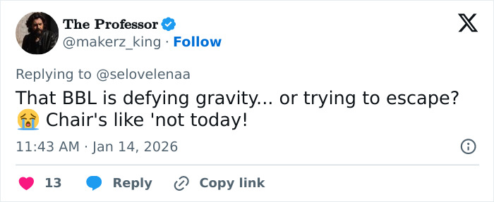 Kylie Jenner’s “Weird” Golden Globes Seat Photo Sparks Heated Debate Online