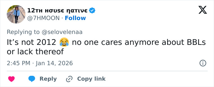 Kylie Jenner’s “Weird” Golden Globes Seat Photo Sparks Heated Debate Online