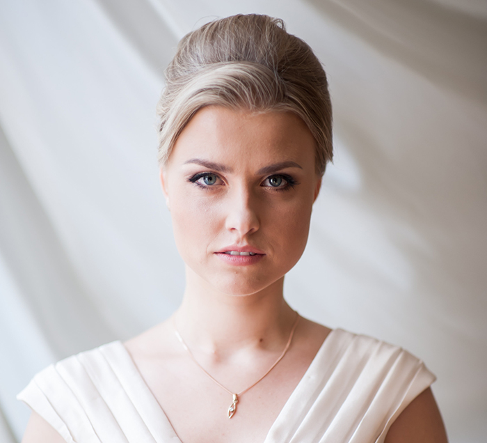 Bride Enters New Family With Drama After Deliberately Excluding Sister-In-Law From Wedding Photos Bride Enters New Family With Drama After Deliberately Excluding Sister-In-Law From Wedding Photos