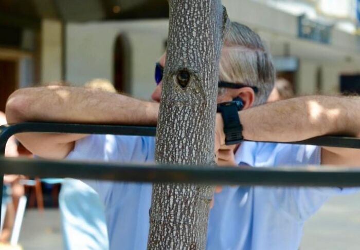 This Photographer Captures Perfectly Timed Street Coincidences In 50 Photos