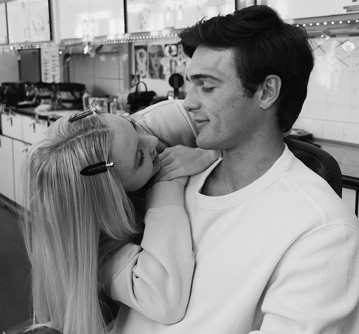 Sydney Sweeney Plays An Adult Star: “Can She Do Anything Without Taking Off Her Clothes?”