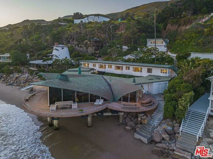 Lifestyles Of The Ultra-Rich: Inside The Craziest Celebrity Houses