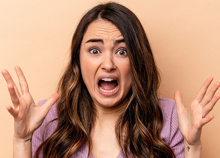 Guy Suspects His GF Is Cheating On Him With His Roommate, Finds A Smart Way Expose Them