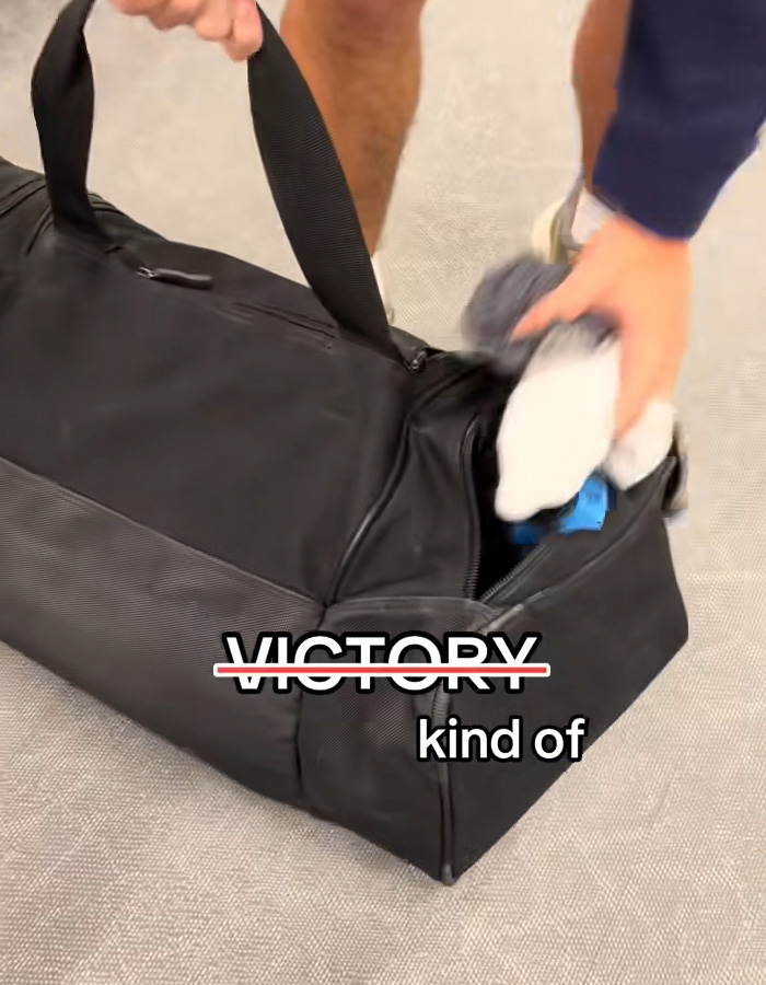 &ldquo;Carousel Of Shame&rdquo;: Passenger Goes Viral As His Underwear Appears One By One On Baggage Claim