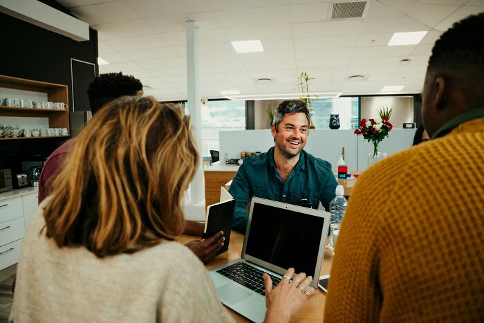 35 Reddit Stories About The Worst Coworkers Ever Who Made Work Feel Like A Nightmare