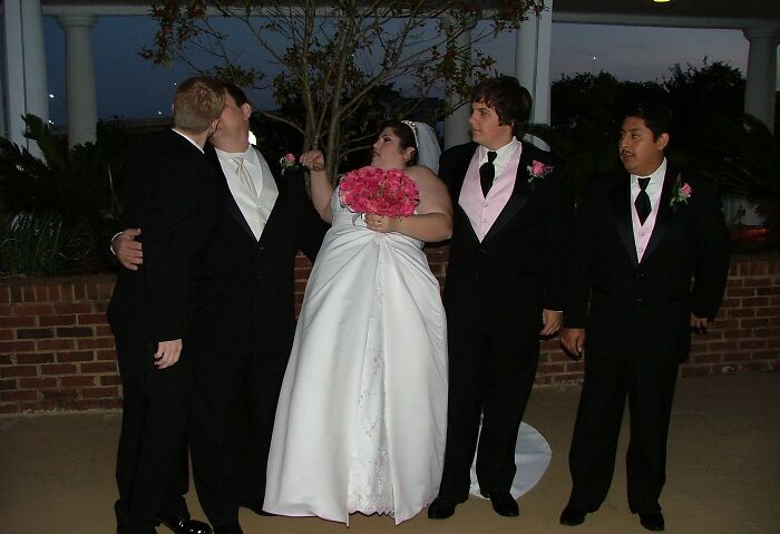 73 Awkward Wedding Photos That Are So Bad They&rsquo;re Good