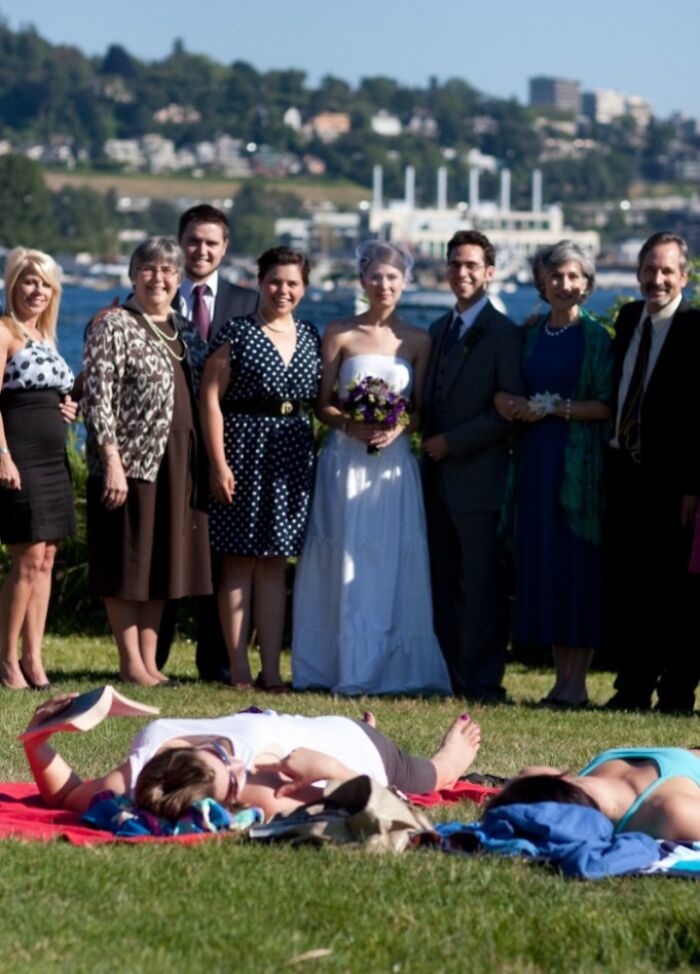 73 Awkward Wedding Photos That Are So Bad They&rsquo;re Good