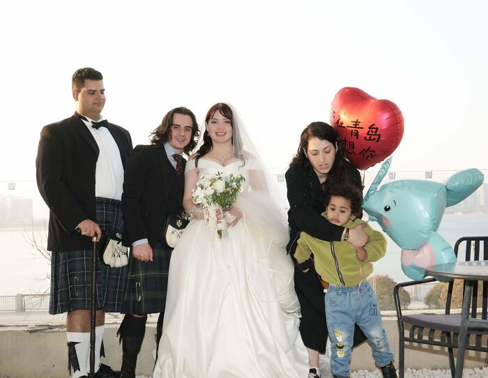 73 Awkward Wedding Photos That Are So Bad They&rsquo;re Good