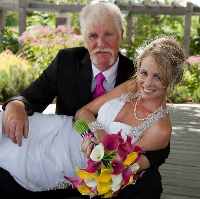 73 Awkward Wedding Photos That Are So Bad They&rsquo;re Good