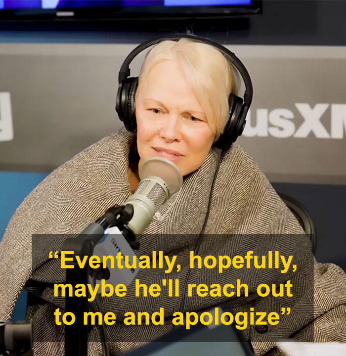 Pamela Anderson Wants Apology From Seth Rogen After “Yucky” Experience At Golden Globes