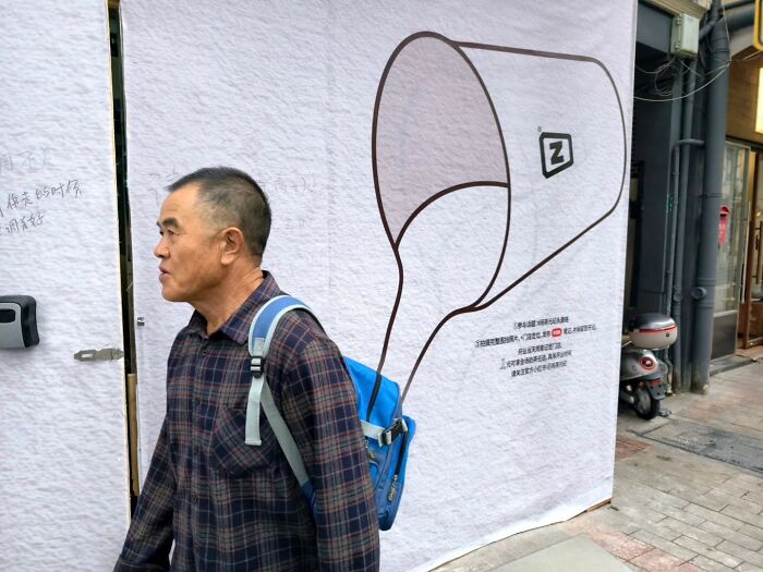 35 Street Photos That Prove Timing Is Everything, As Shared On This Instagram Page