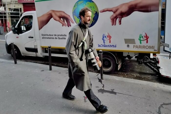 35 Street Photos That Prove Timing Is Everything, As Shared On This Instagram Page