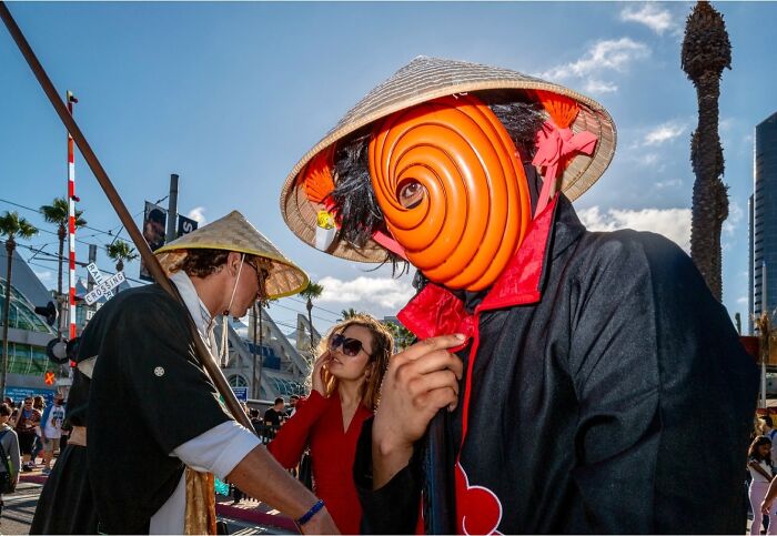 31 Street Photos By Perry Hall That Capture Life Exactly As It Happens