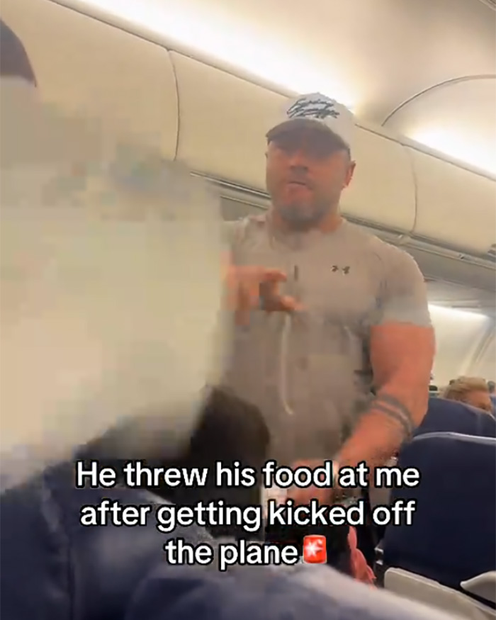 “Steroids Are Bad:” Bodybuilder Removed From Flight After Erupting With Fury At Elderly Passenger