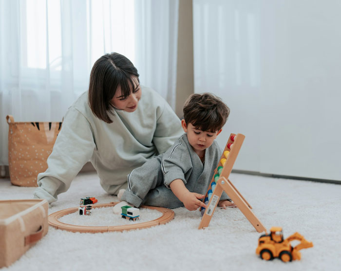 Mom Of 6 Stressed And Overwhelmed When Brother Blocks Her Number While She’s Babysitting His Son