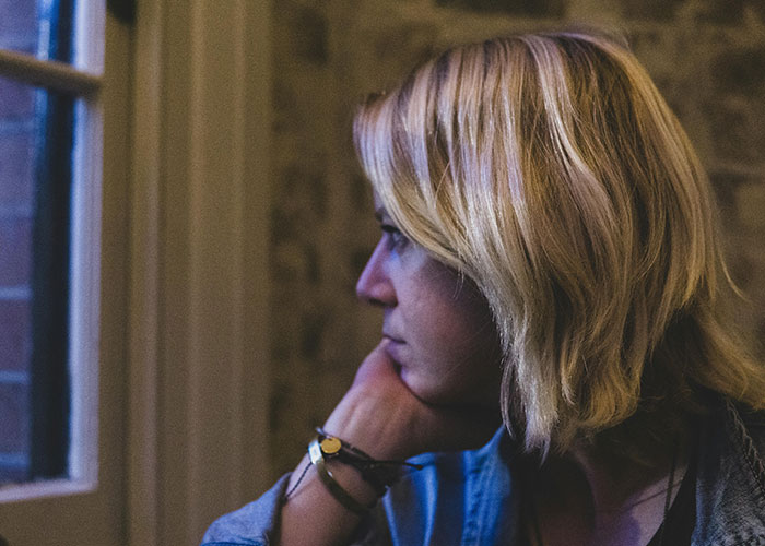 Woman Feels Bad For Being Ungrateful For Gifts From Husband, People Agree His Gifts Are Abhorrent