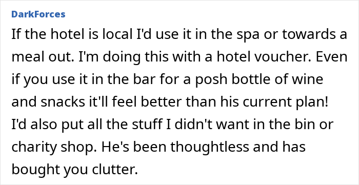 Woman Feels Bad For Being Ungrateful For Gifts From Husband, People Agree His Gifts Are Abhorrent