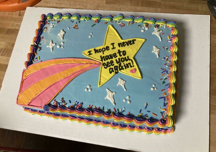 &ldquo;Too Old For Leo DiCaprio&rdquo;: 49 Funny Photos Of Cakes That Reflect Honest Emotions