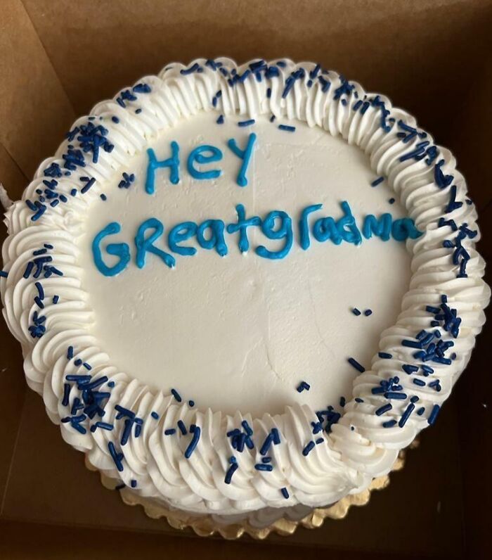 &ldquo;Too Old For Leo DiCaprio&rdquo;: 49 Funny Photos Of Cakes That Reflect Honest Emotions