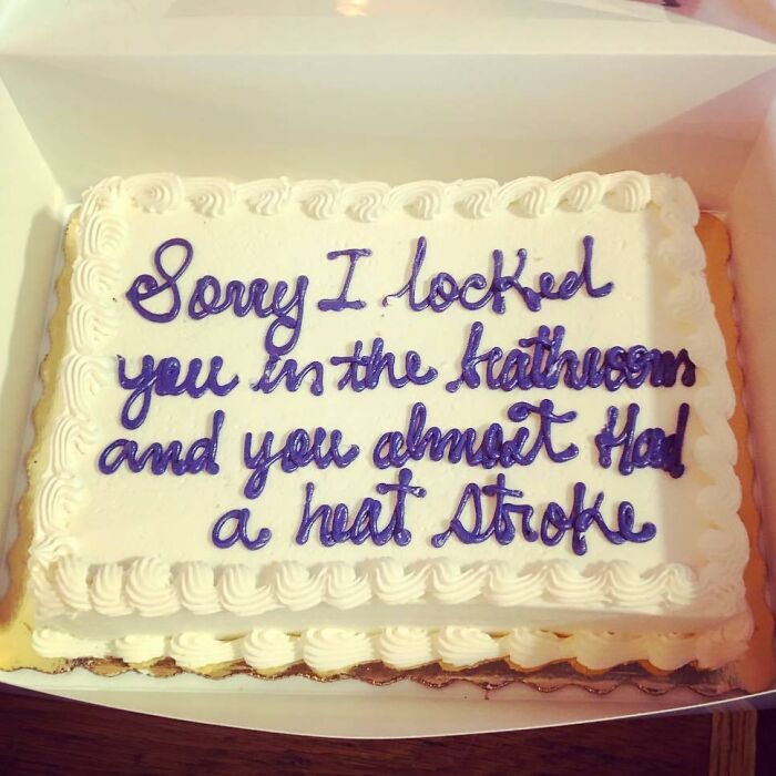 &ldquo;Too Old For Leo DiCaprio&rdquo;: 49 Funny Photos Of Cakes That Reflect Honest Emotions