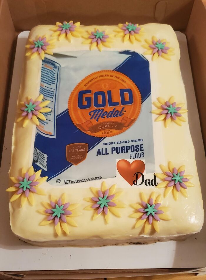 &ldquo;Too Old For Leo DiCaprio&rdquo;: 49 Funny Photos Of Cakes That Reflect Honest Emotions