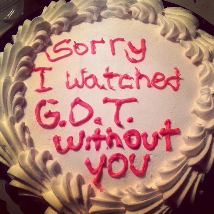 &ldquo;Too Old For Leo DiCaprio&rdquo;: 49 Funny Photos Of Cakes That Reflect Honest Emotions