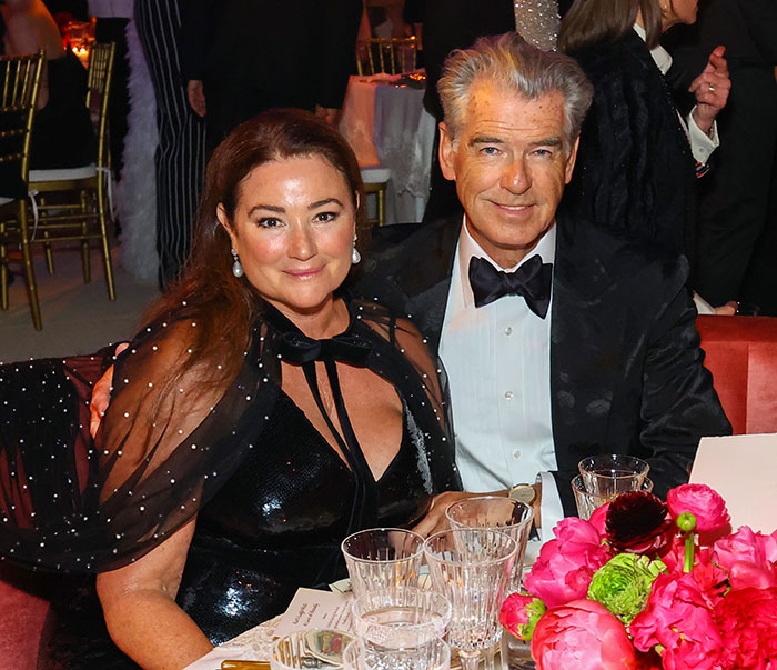 “Reminder To Avoid Marriage”: Pierce Brosnan’s Wife, 62, Attacked By Trolls Over Transformation “Reminder To Avoid Marriage”: Pierce Brosnan’s Wife, 62, Attacked By Trolls Over Transformation