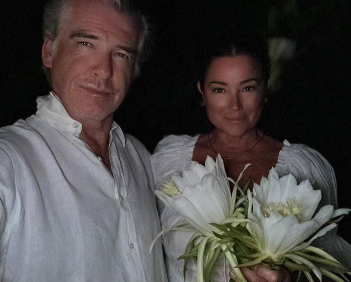 “Reminder To Avoid Marriage”: Pierce Brosnan’s Wife, 62, Attacked By Trolls Over Transformation “Reminder To Avoid Marriage”: Pierce Brosnan’s Wife, 62, Attacked By Trolls Over Transformation