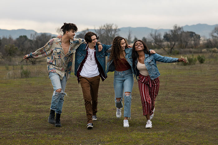 Woman Refuses To Drive Until All Friends Buckle Seat Belts, They Hold Grudge Over Ruined Road Trip Woman Refuses To Drive Until All Friends Buckle Seat Belts, They Hold Grudge Over Ruined Road Trip