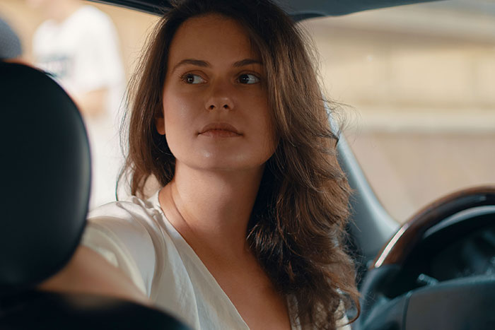 Woman Refuses To Drive Until All Friends Buckle Seat Belts, They Hold Grudge Over Ruined Road Trip Woman Refuses To Drive Until All Friends Buckle Seat Belts, They Hold Grudge Over Ruined Road Trip