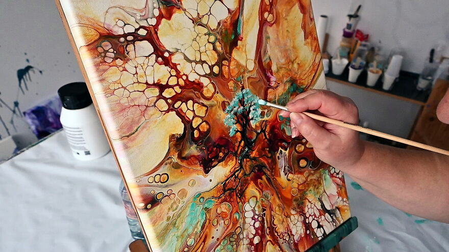 Acrylic Pouring Bloom Blowout