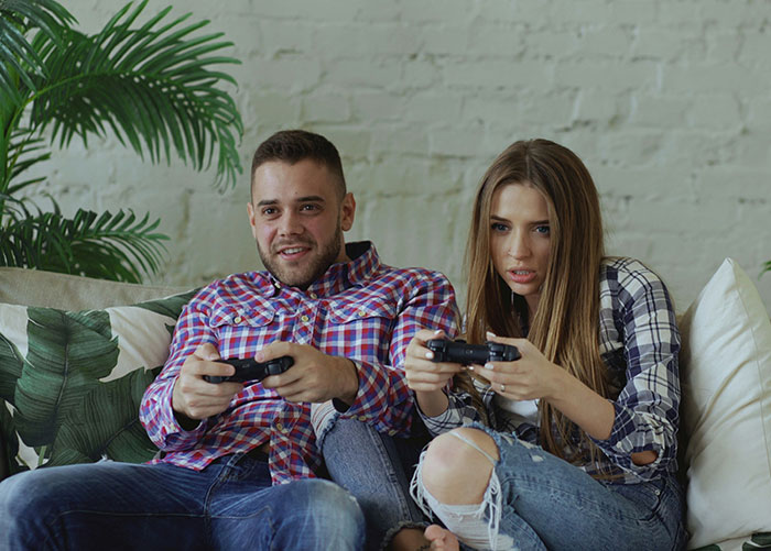 Man Plays Video Games And Buys Star Wars Figures In Secret After Wife Bans His Hobbies Man Plays Video Games And Buys Star Wars Figures In Secret After Wife Bans His Hobbies