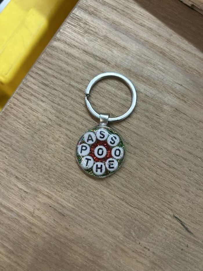 “Please Stroke, I’m Having A Help”: 108 Times People Broke Their Brain Trying To Understand What They’d Read