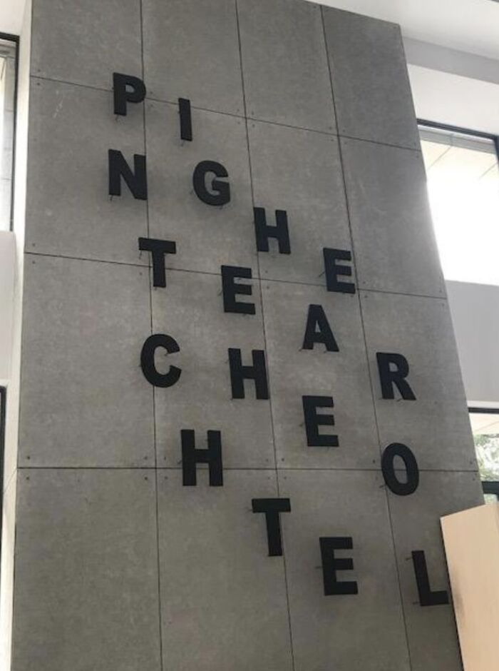 “Please Stroke, I’m Having A Help”: 108 Times People Broke Their Brain Trying To Understand What They’d Read