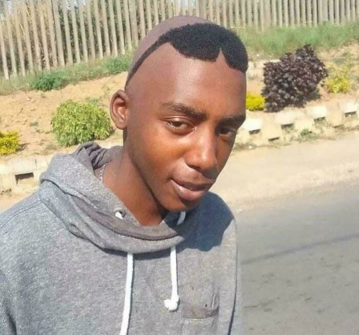 79 Confusing Pictures That Are Funny For No Clear Reason