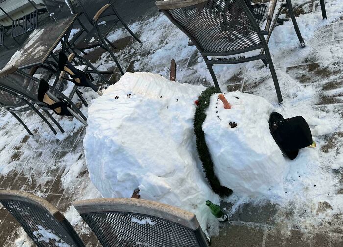 79 Confusing Pictures That Are Funny For No Clear Reason