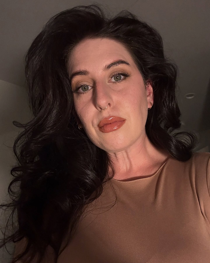 Single Woman Left Speechless By What She Finds After Matching With The ‘Perfect Guy’ On Hinge Single Woman Left Speechless By What She Finds After Matching With The ‘Perfect Guy’ On Hinge