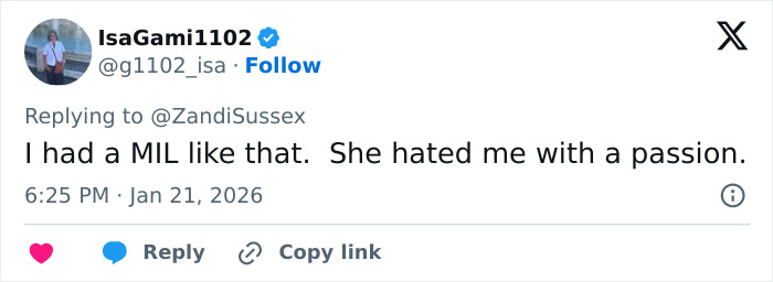 “Like A Jilted Ex”: Resurfaced Photos Of Victoria And Brooklyn Beckham Spark Wild Accusations