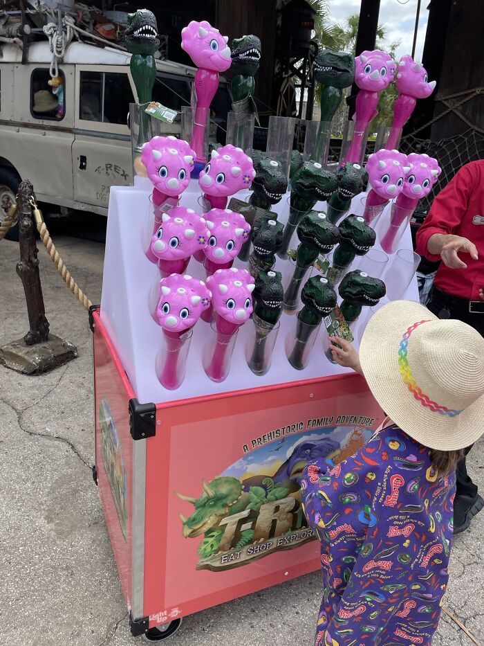 104 Examples Of Gendered Nonsense That Show We’ve Officially Lost The Plot