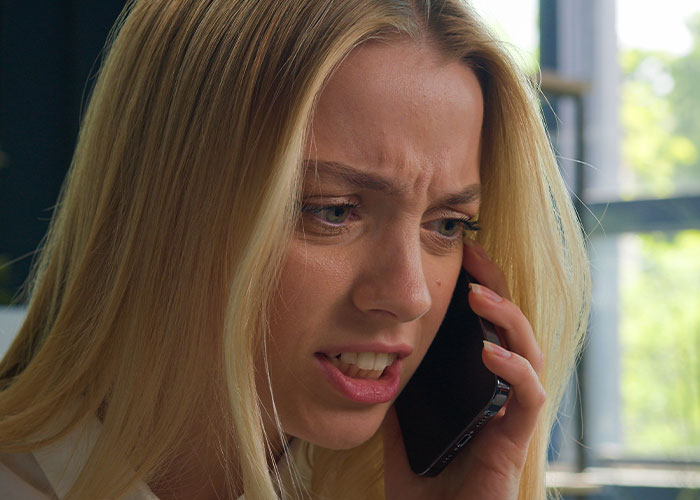 Woman Bans Only Best Friend’s Baby And Husband From Her Engagement Party, Blows Up Their Friendship Woman Bans Only Best Friend’s Baby And Husband From Her Engagement Party, Blows Up Their Friendship