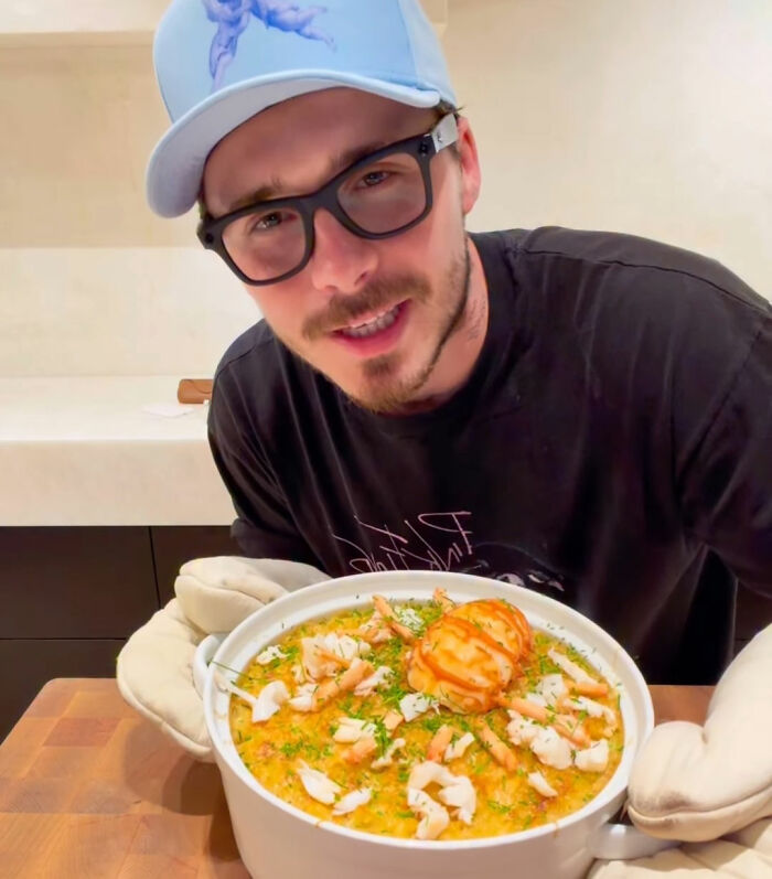 “Self-Proclaimed Chef” Brooklyn Beckham’s “Laughable” Breakfast Video Brutally Roasted Amid Family Feud “Self-Proclaimed Chef” Brooklyn Beckham’s “Laughable” Breakfast Video Brutally Roasted Amid Family Feud