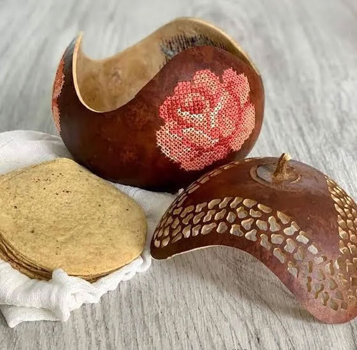 100 People Share Household Items That Exist In Their Country And Almost Nowhere Else