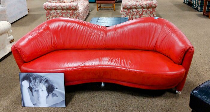 “I’ve Accepted My Fate”: 84 Mysteries People Would Love To Solve If It Wasn’t So Much Work