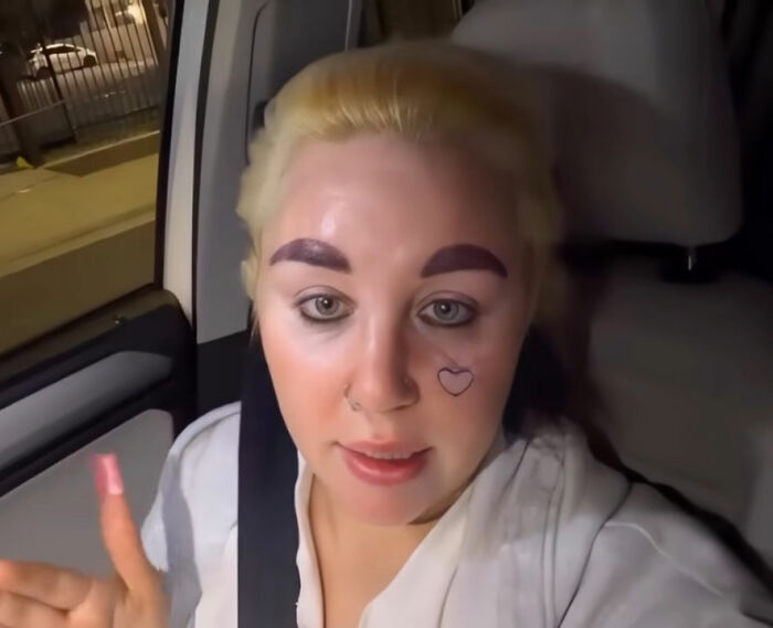 &ldquo;Tragic Tale Of Child Stars&rdquo;: Amanda Bynes&rsquo; New Tattoo Raises Alarm As Fans Call It A “Scream For Help”