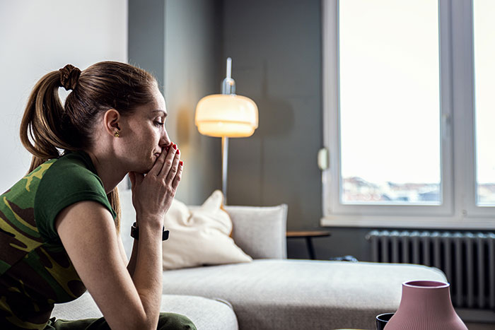 Husband Tells Wife She Shouldn’t Use Dangerous Gift From Her Mom, She Doesn’t Listen