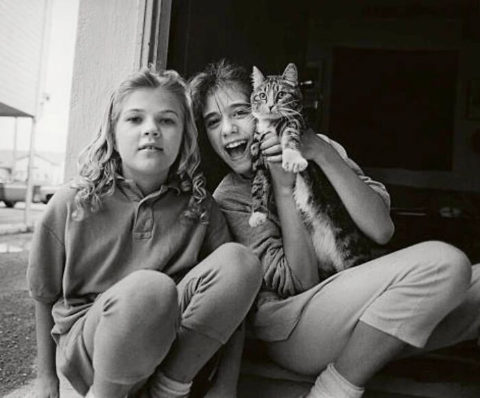 44 Vintage Photos Showing Famous People And Ordinary Folks Equally Obsessed With Cats (New Pics) 44 Vintage Photos Showing Famous People And Ordinary Folks Equally Obsessed With Cats (New Pics)